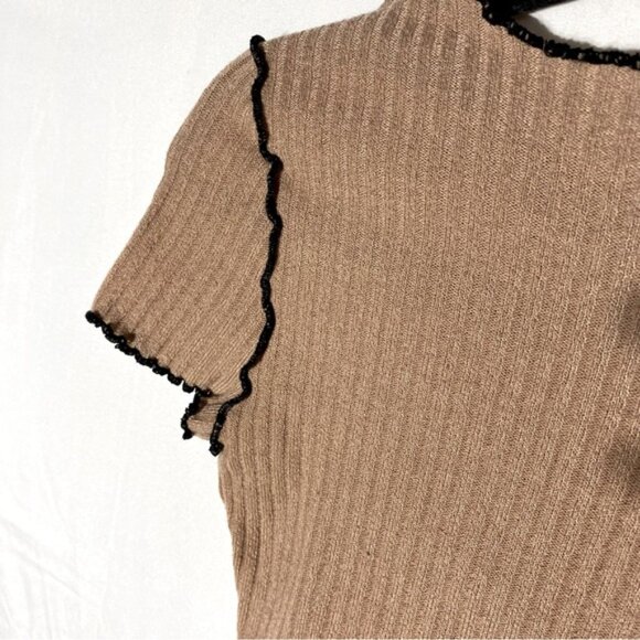 5/$25 Shein Y2K Tan Brown Exposed Seam Short Sleeve Stretchy Crop Top S - Picture 6 of 12